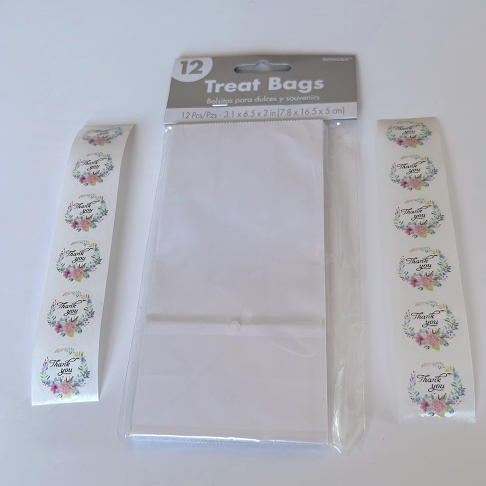 🆕 NEW 24 pcs Treat Bags Paper Bags with Stickers